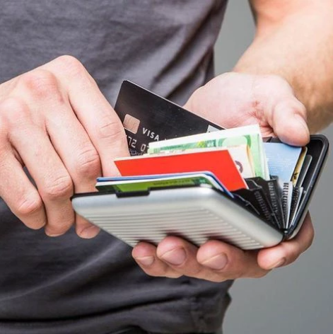 محفظة لبطاقاتك و أوراقك النقدية من الألمنيوم عالي الجودة